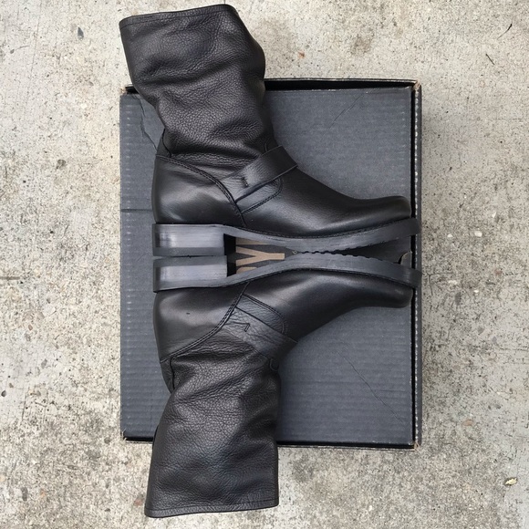 Frye Veronica Short Boot size 6 - Picture 2 of 10